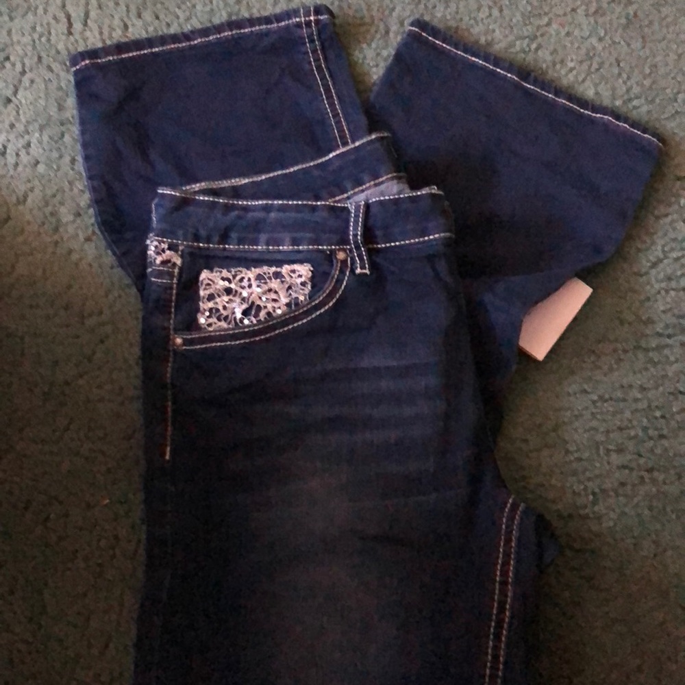 Ana Jeans